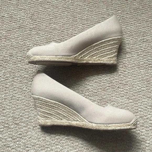 J Crew tan canvas wedges size 11 - Picture 4 of 6